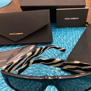 Persol/Dolce & Gabbana Sunglasses 🕶️ Brand New w Box case cleaning cloth
